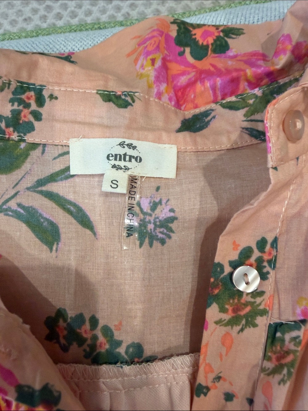 Entro women’s Floral Button-Front Dress in Peach and Pink - Picture 3 of 3